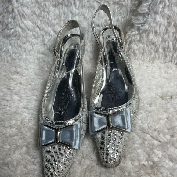 EY Boutique silver glitter &patent silver trim 3”heels satin gray bow accentSZ12 - Picture 2 of 13